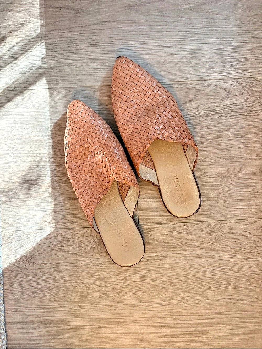 St. Agni Caio Woven Flat Woven Mules in Brown